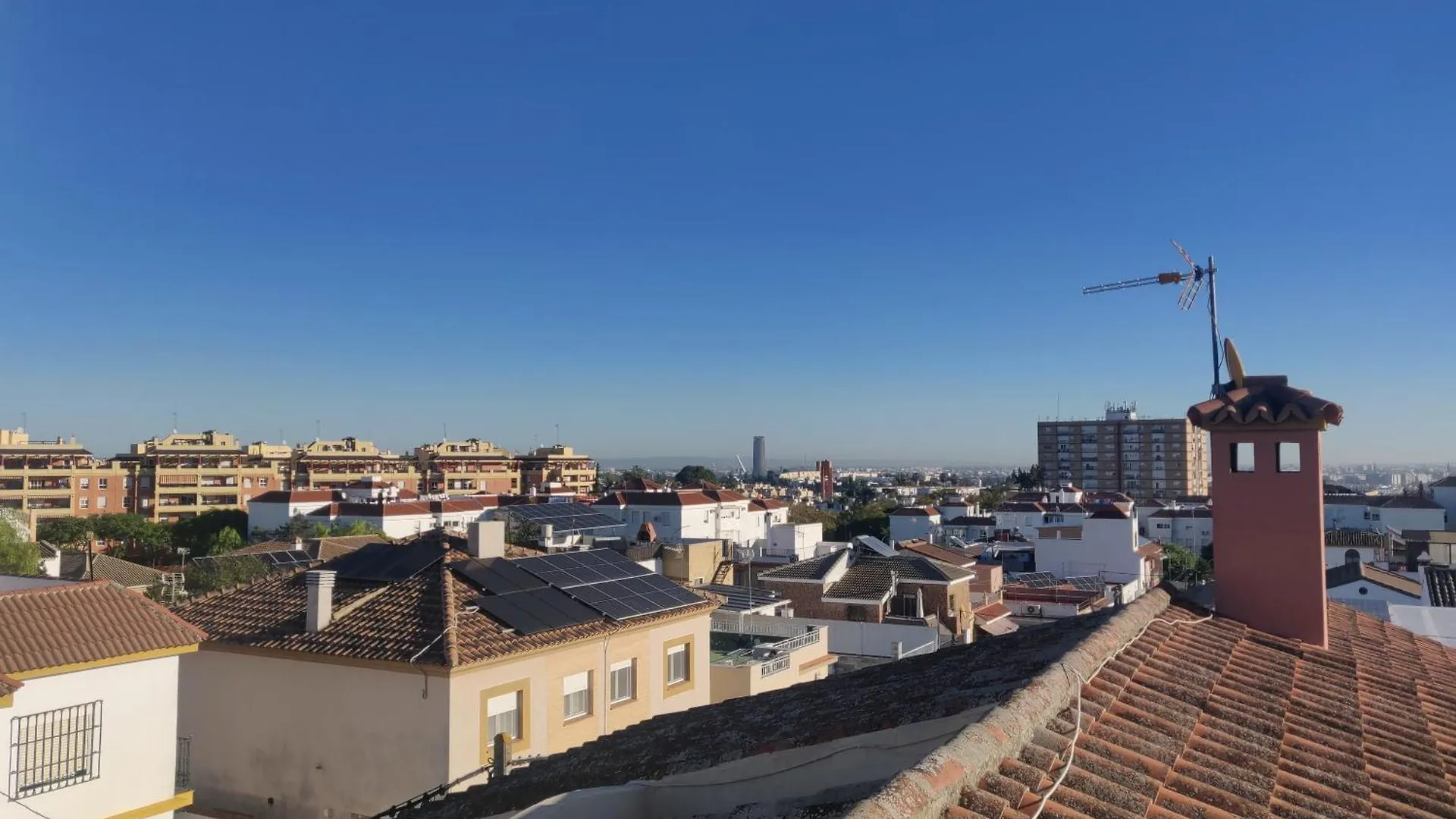 Junto Al Metro Del Centro De Sevilla! 